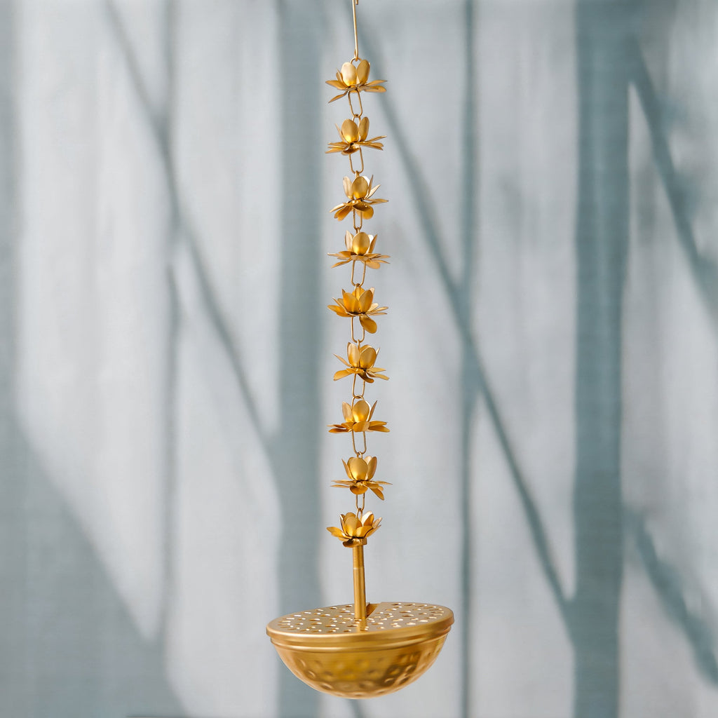 Coupe Urli Suspendue Décorative Florale en Forme de Lotus de Qualité Supérieure pour la Décoration de Diwali, Bol Uruli en Métal à Suspendre Cadeau de Diwali, Uruli pour la Décoration Intérieure (60 cm)